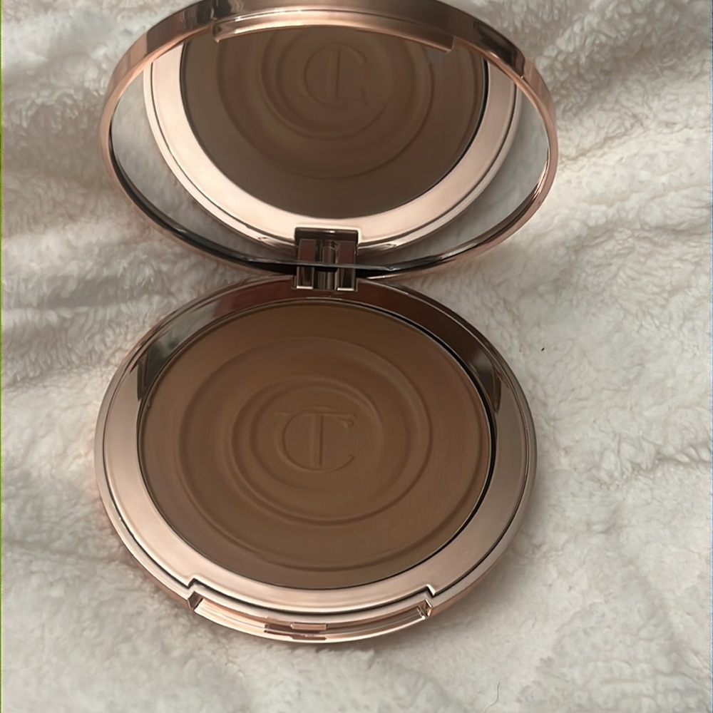 New Charlotte Tilbury Sun-Kissed Glow Bronzer Shade 1 Fair/Pale